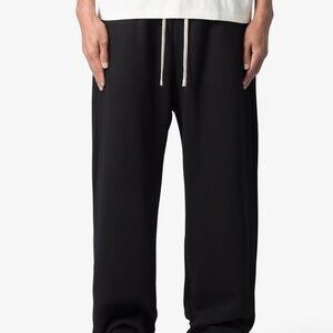 mnml Washed Ultra Baggy Sweatpants - Black Size LBlack / L